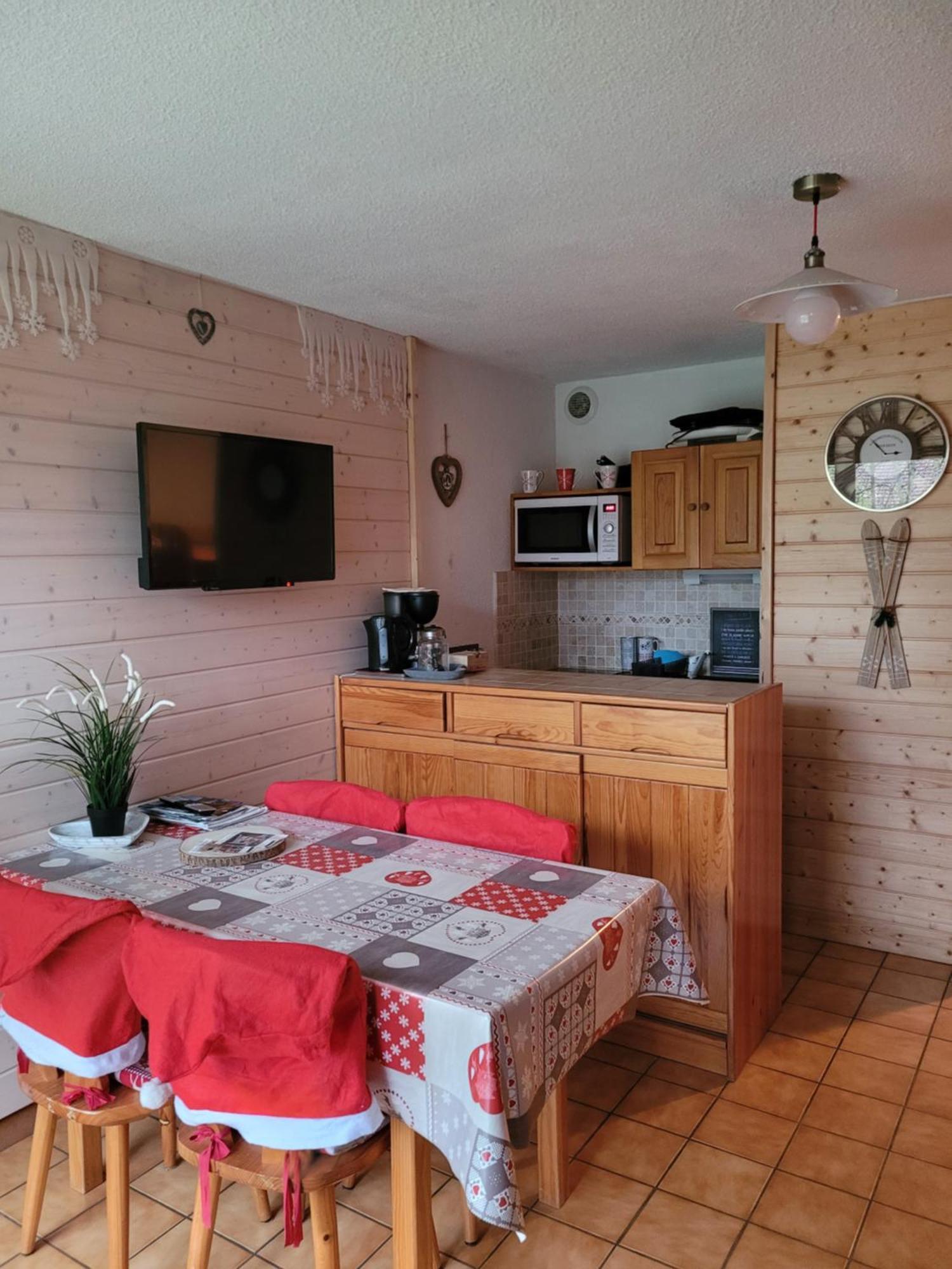 Appartement Le Flocon, Joli Petit Cocon 4 Pers En Rez De Jardin Draps Inclus 莱鲁斯 外观 照片